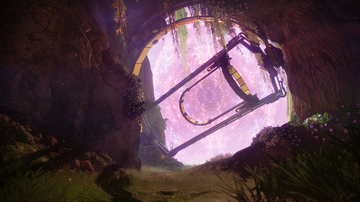 A machine inside The Traveler in Destiny 2: The Final Shape