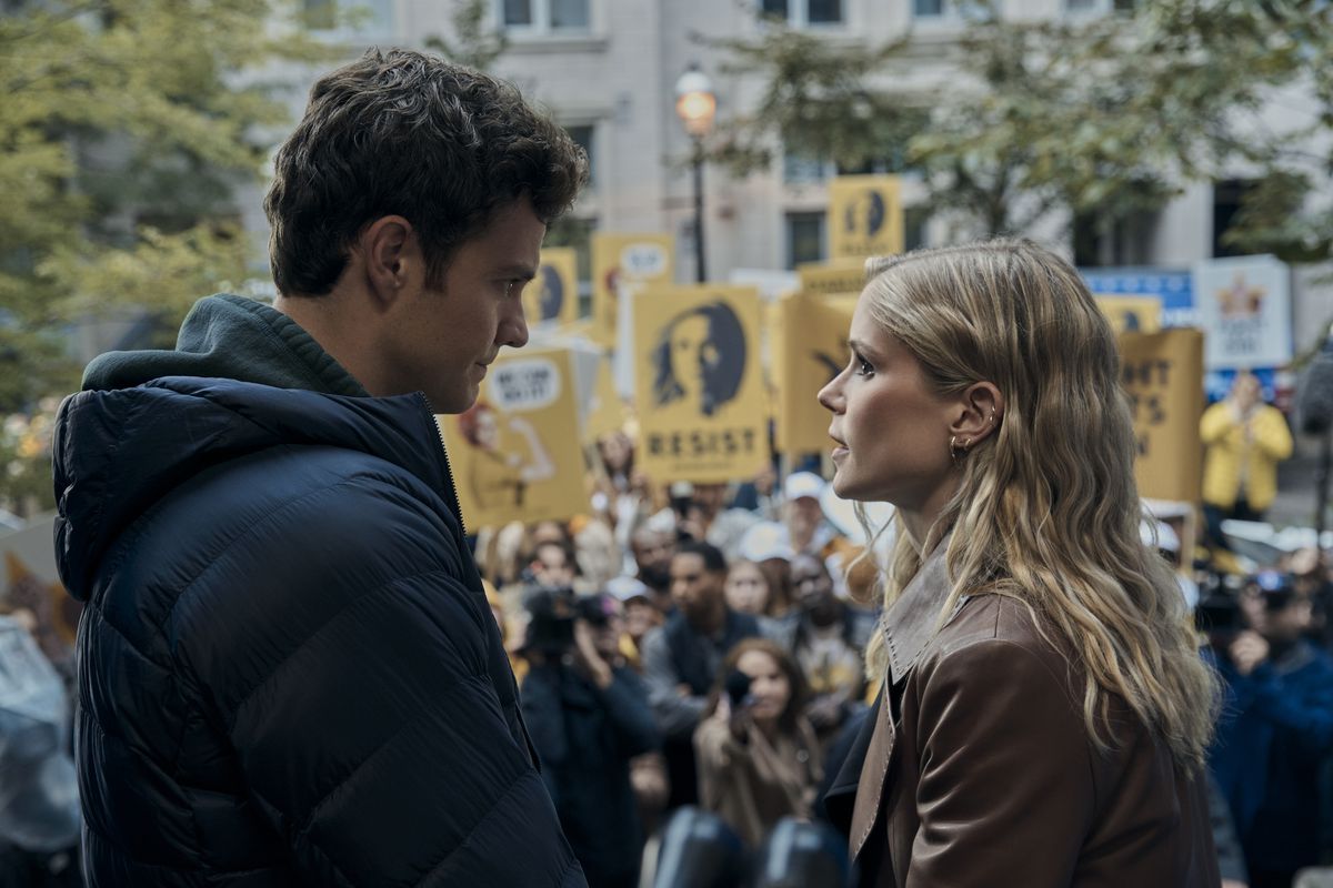 Hughie and Annie January/Starlight talk to each other in front of a massive protest in The Boys season 4