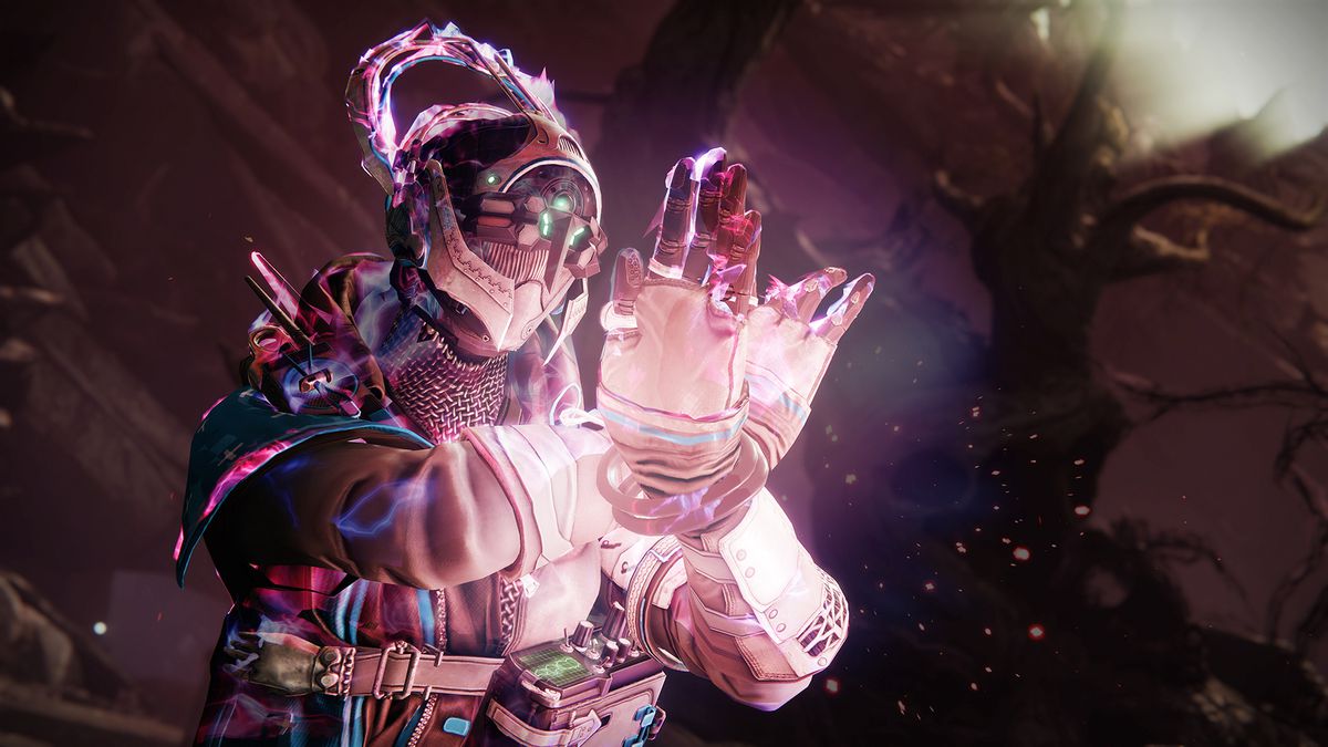 A Warlock Transcends in Destiny 2